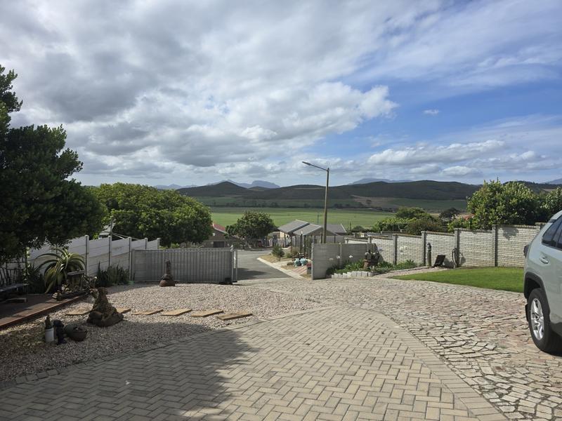 3 Bedroom Property for Sale in Fraaiuitsig Western Cape